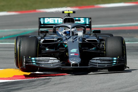 GP Japon: Les Mercedes dominent les essais libres